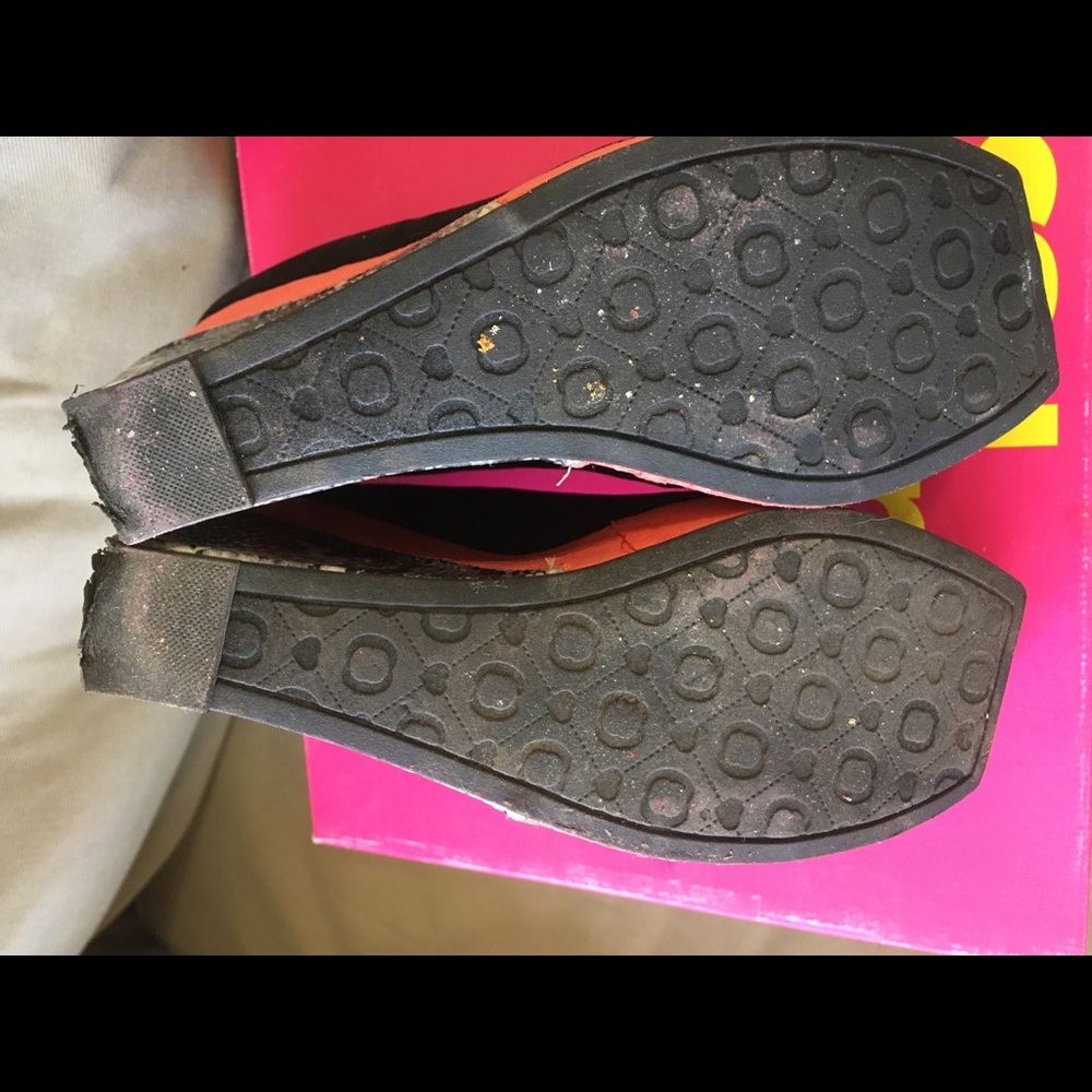 Shoe - Picture 6 of 6